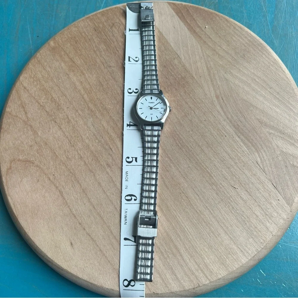 Vintage Timex ladies stainless steel watch water resistant NEW BATTERY